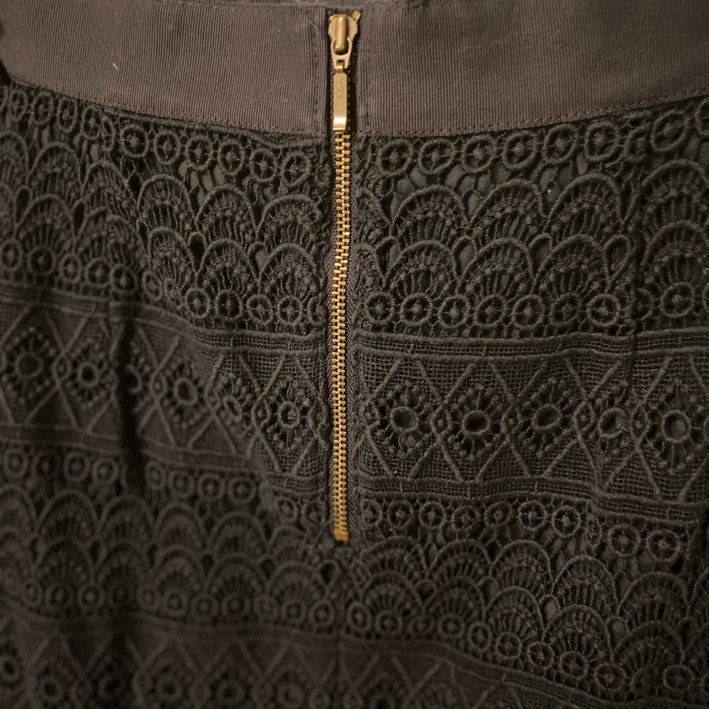 Loft crochet-style miniskirt - Picture 2 of 6